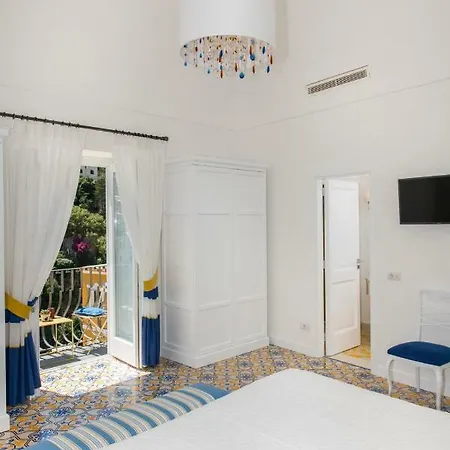 Konukevi Punta Re 4*