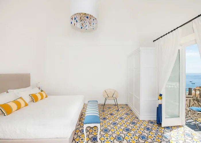 Guest house Punta Re 4*